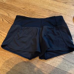 Women’s lululemon 4 inch shorts
